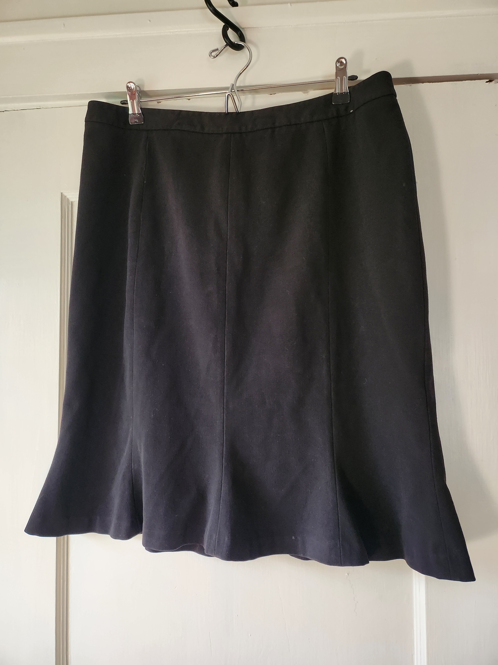 Lane Bryant Black Tulip Knee-Length Skirt 14